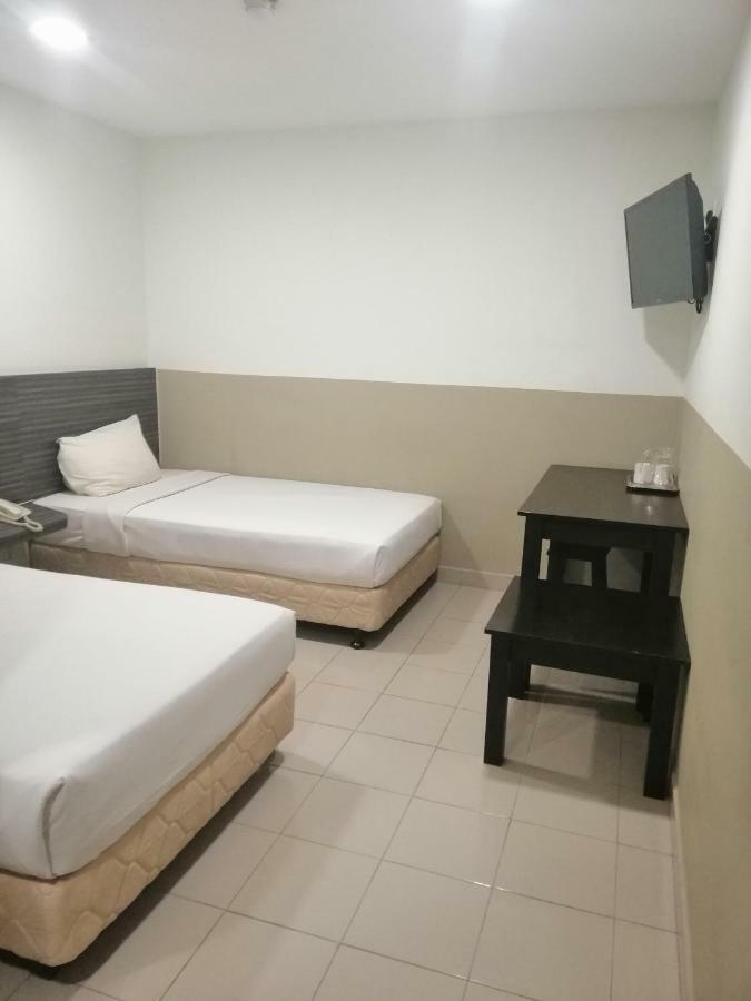 Hotel Orient Johor Bahru Exterior photo