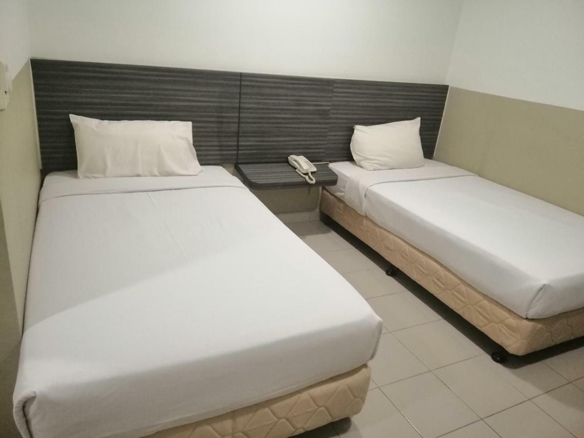 Hotel Orient Johor Bahru Exterior photo